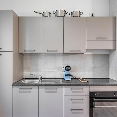 Apartament Cascina Conicchio - Metro Station - By Host4U Brescia Zewnętrze zdjęcie