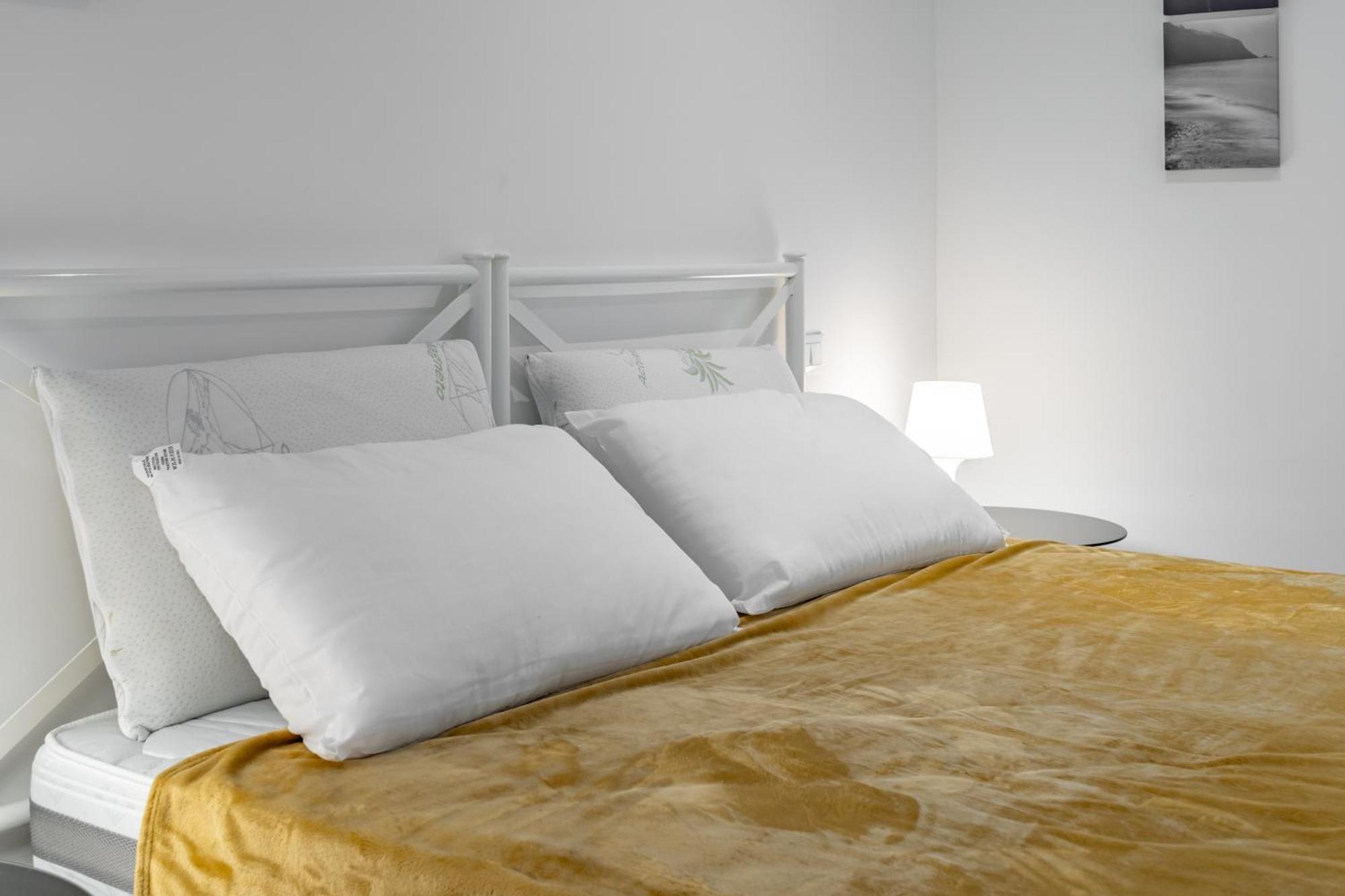 Apartament Cascina Conicchio - Metro Station - By Host4U Brescia Zewnętrze zdjęcie