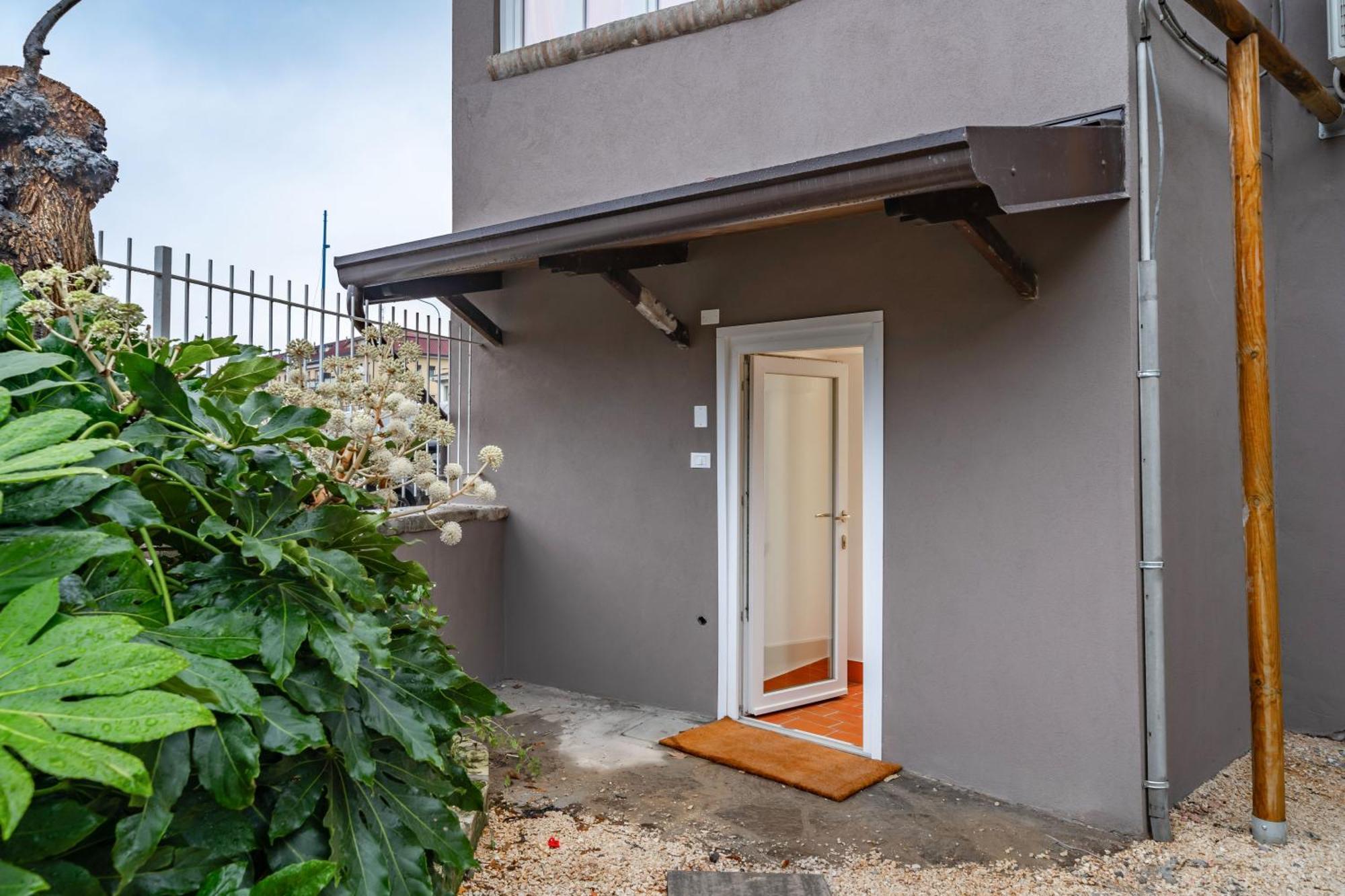 Apartament Cascina Conicchio - Metro Station - By Host4U Brescia Zewnętrze zdjęcie